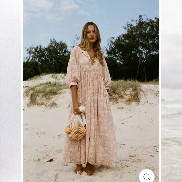 Kyra maxi dress in apricot blush - Picture 4 of 9